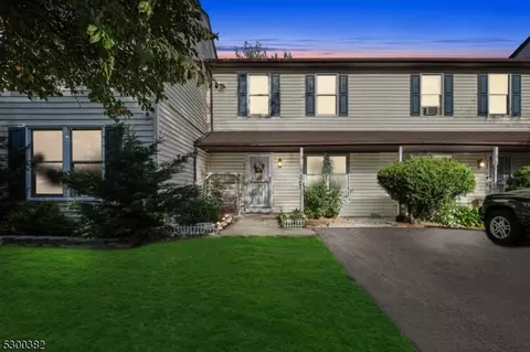 338 Littleton Ave, Newark, NJ 07103