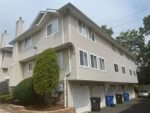 404 Madaline Dr, Avenel, NJ 07001