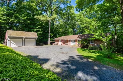 264 King George Rd, Warren, NJ 07059