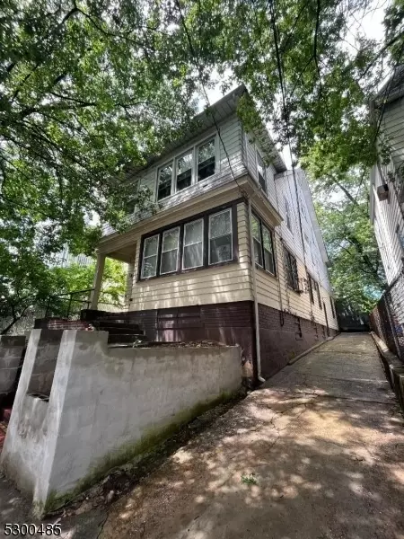 41 Columbia Ave, Newark, NJ 07106