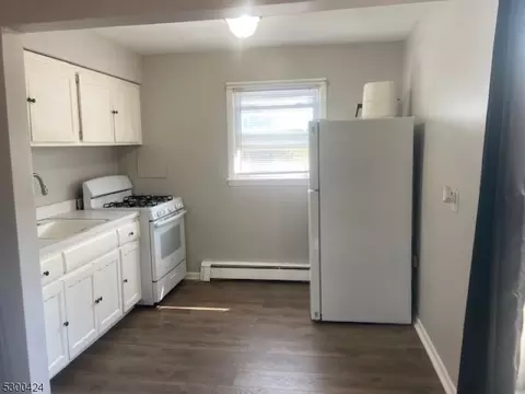 476 Joralemon St #4, Belleville, NJ 07109