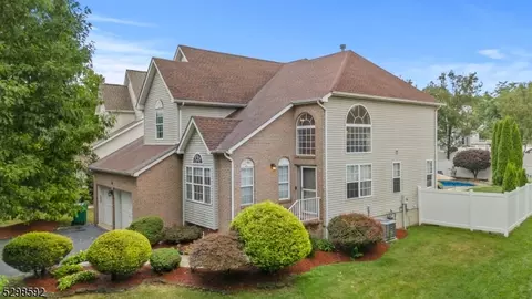 16 Truman St, Old Bridge, NJ 08857
