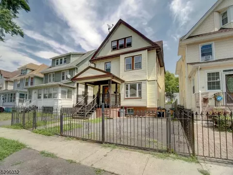10 Emerson St, East Orange, NJ 07018