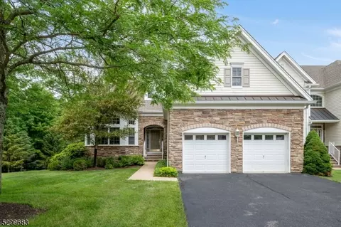 2 Luth Ter, West Orange, NJ 07052