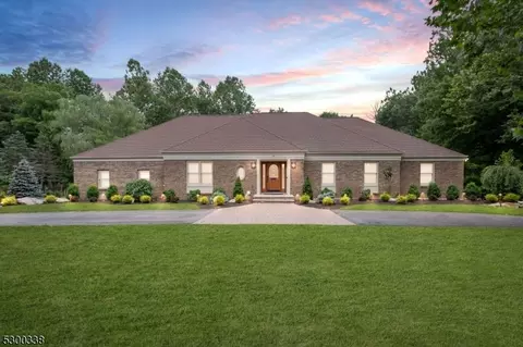 176 Brooklake Rd, Florham Park, NJ 07932