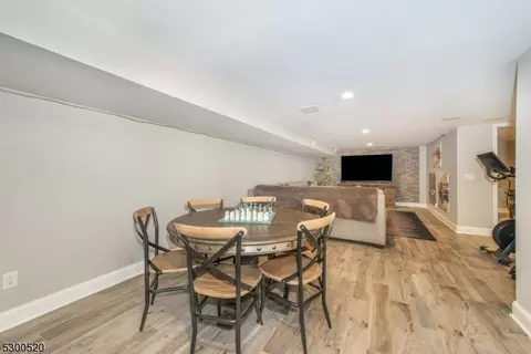 20 Birch Ln, Wayne, NJ 07470 photo 25