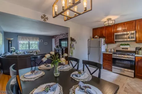 358 Esplanade #54, Maywood, NJ 07607 photo 2