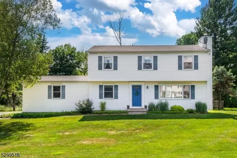 6 Partridge Ln, Washington Twp, NJ 07853