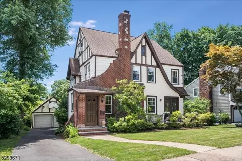 53 Emerson Rd, Glen Rock, NJ 07452