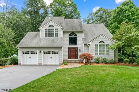 7 Elizabeth Pl, Jefferson, NJ 07849