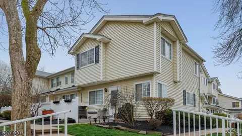 107 Cortland Ln, Bedminster, NJ 07921