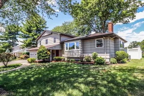 6 Fred Pl, Edison, NJ 08817