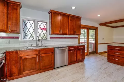 6 Fred Pl, Edison, NJ 08817 photo 6