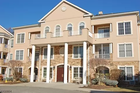 1308 Hamilton Dr #1308, Rockaway, NJ 07866