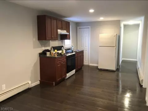 77 E Jersey St, Elizabeth City, NJ 07206