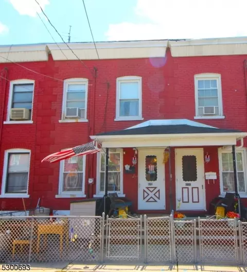 690 Chestnut St, Kearny, NJ 07032
