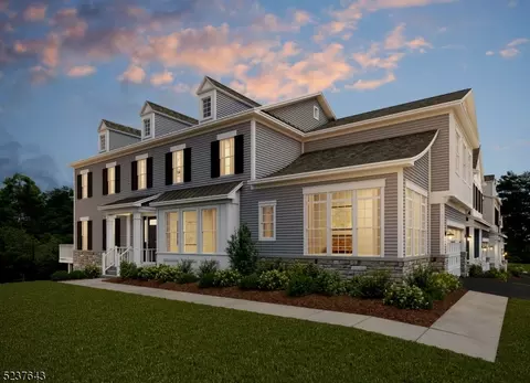 37 Hillandale Dr #201, Mendham Twp, NJ 07931