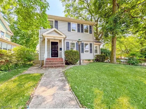 601 Locust St, Roselle, NJ 07203