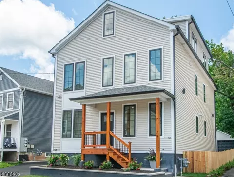 79 Mission St, Montclair, NJ 07042