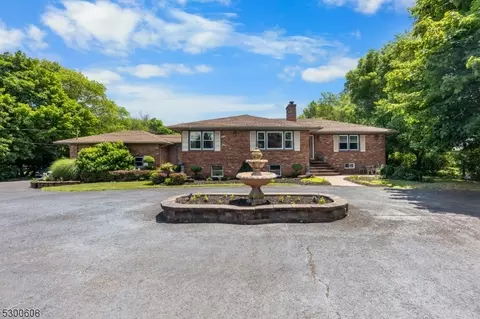 571 Elizabeth Ave, Franklin Twp, NJ 08873