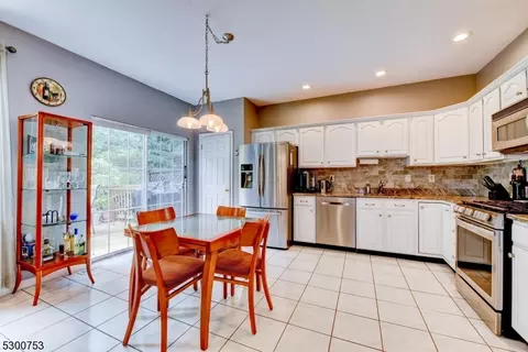 6 Harrier Ct, Wayne, NJ 07470 photo 23