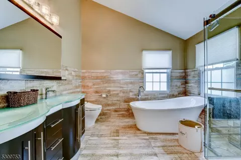 6 Harrier Ct, Wayne, NJ 07470 photo 33