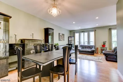 6 Harrier Ct, Wayne, NJ 07470 photo 11