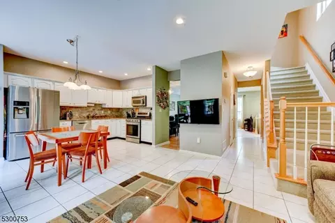 6 Harrier Ct, Wayne, NJ 07470 photo 20