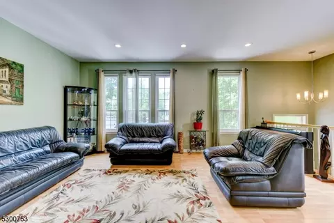 6 Harrier Ct, Wayne, NJ 07470 photo 13