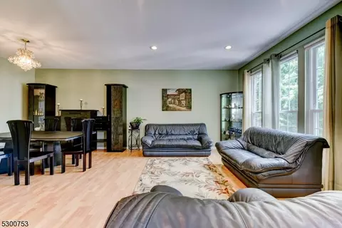 6 Harrier Ct, Wayne, NJ 07470 photo 7