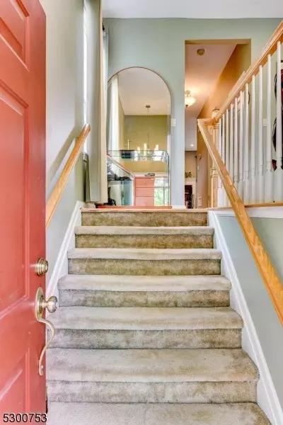 6 Harrier Ct, Wayne, NJ 07470 photo 4