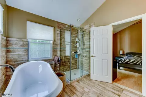 6 Harrier Ct, Wayne, NJ 07470 photo 35