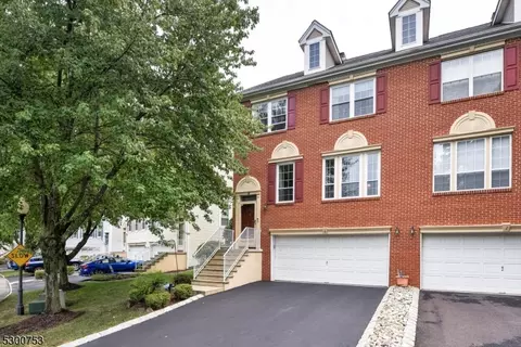 6 Harrier Ct, Wayne, NJ 07470 photo 2
