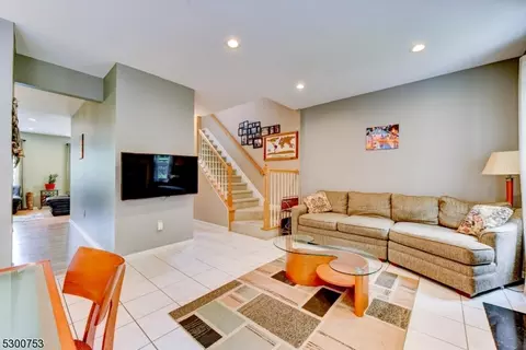 6 Harrier Ct, Wayne, NJ 07470 photo 27