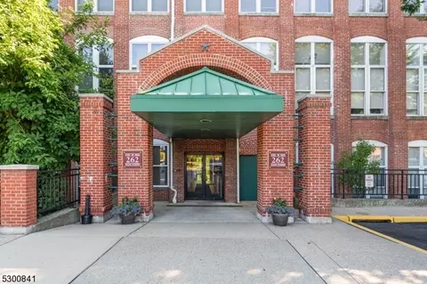 262 Main St #107, Little Falls, NJ 07424