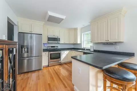 54 Decker Rd, Wantage, NJ 07461 photo 3