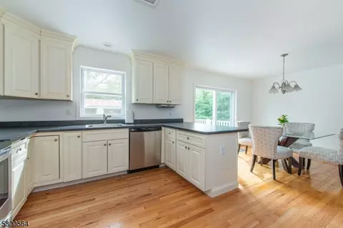 54 Decker Rd, Wantage, NJ 07461 photo 4