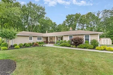 5 Lincoln Rd, Randolph, NJ 07869