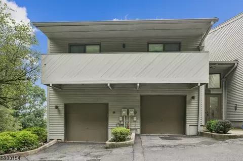 73 Adams Ter, Clifton, NJ 07013
