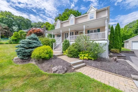 36 Outlook Ave, Mount Olive, NJ 07828