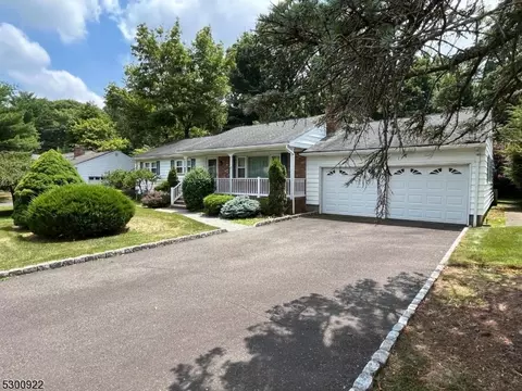 54 Gemeinhardt Pl, North Haledon, NJ 07508
