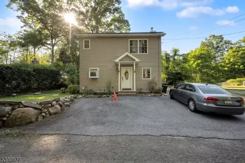 66 Laurel Dr, Jefferson, NJ 07438