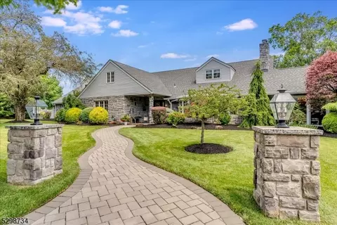 38 Fairfield Rd, Clifton, NJ 07013