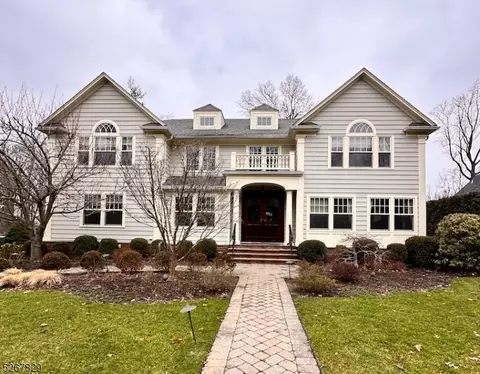 307 Long Hill Dr, Millburn Twp, NJ 07078