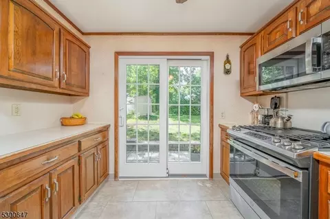 30 Kendrick Rd, Summit, NJ 07901 photo 10