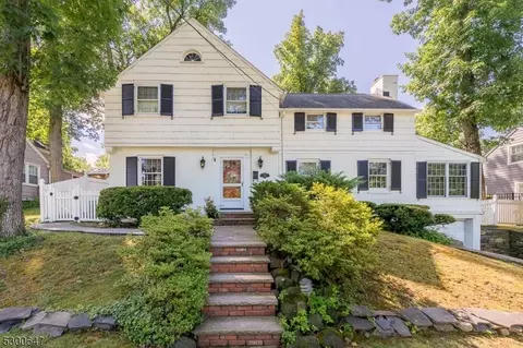 30 Kendrick Rd, Summit, NJ 07901 photo 2