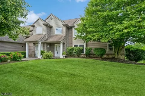 68 Clubhouse Rd, Hamburg, NJ 07419