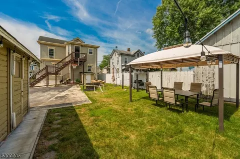 Exterior - 102 Duer St, North Plainfield, NJ 07060 photo 8 of 8