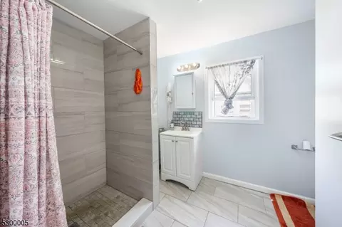 Bath - 102 Duer St, North Plainfield, NJ 07060 photo 2 of 2