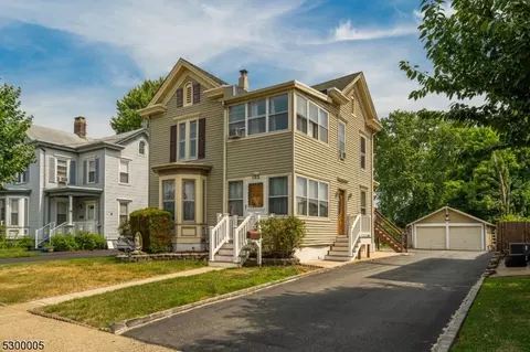 Exterior - 102 Duer St, North Plainfield, NJ 07060 photo 2 of 8